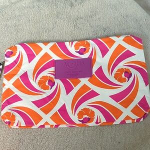 Rare Sold Out Aloha Collection Hawaiian Airlines Vintage Swirl Mid Pouch